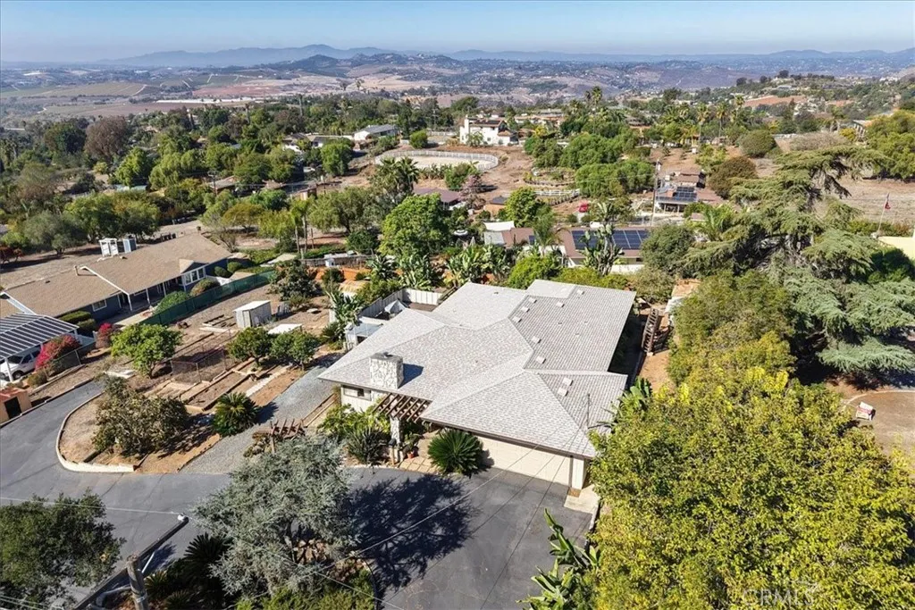 https://cdn.realtyfeed.com/cdn/127/306580350/c43638711f2bf647194244e8f33b6eb1.webp