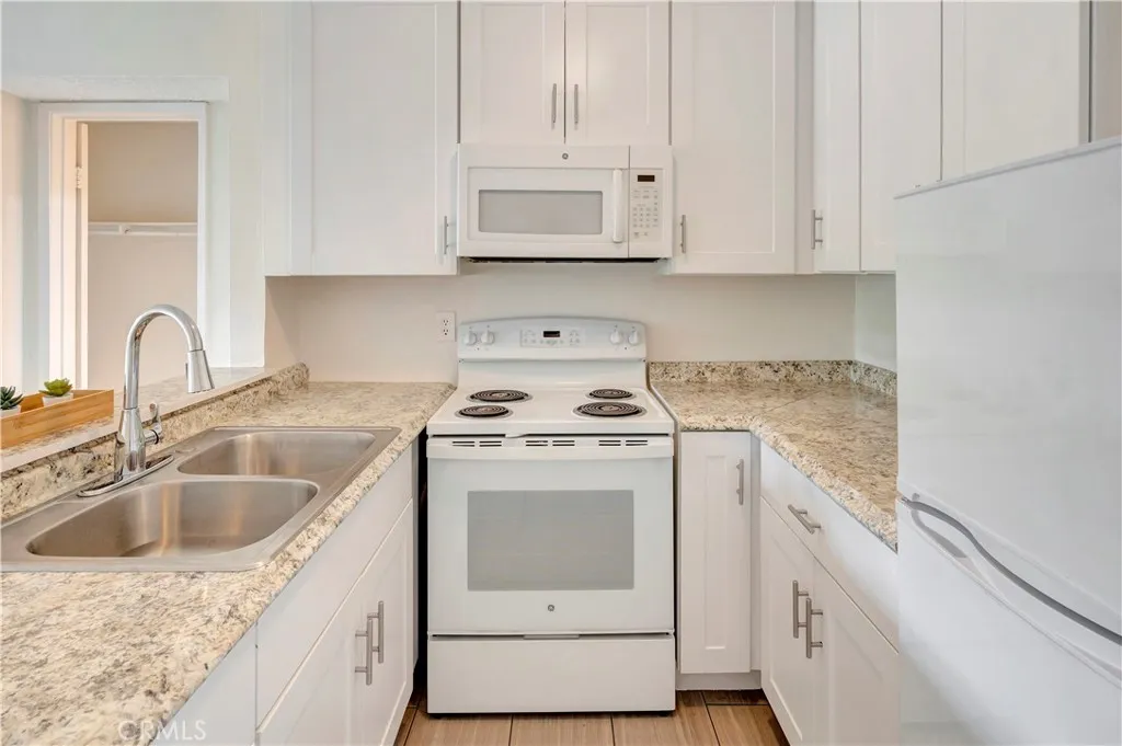https://cdn.realtyfeed.com/cdn/127/306580402/181c7a7f7b565f6b19029a3227a62b50.webp