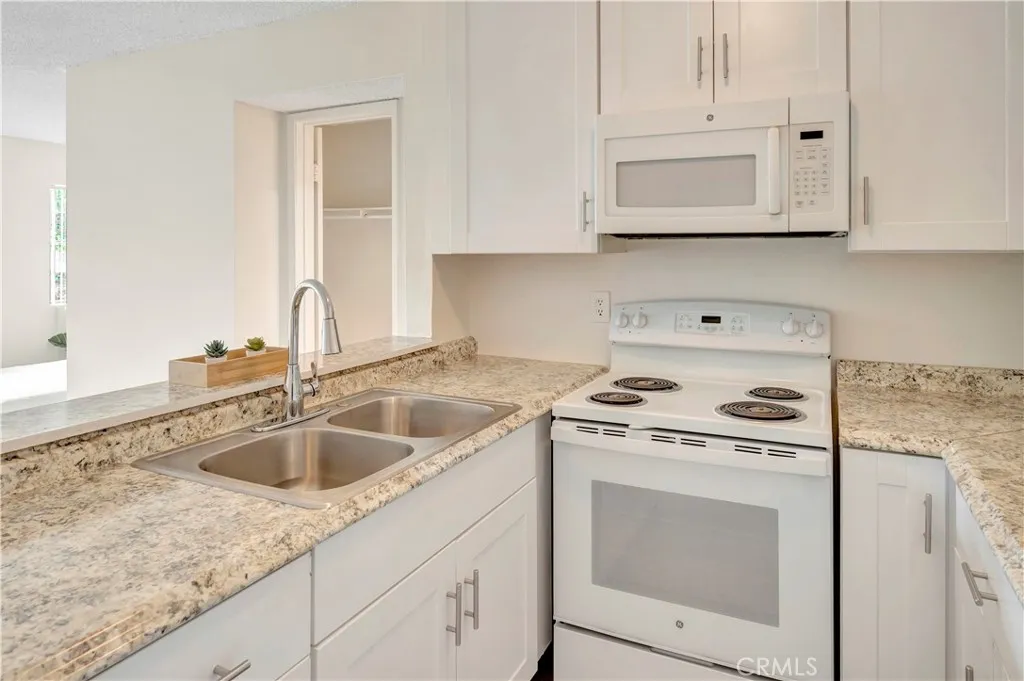 https://cdn.realtyfeed.com/cdn/127/306580402/9f30a95ddd903a784465d78754f63d54.webp