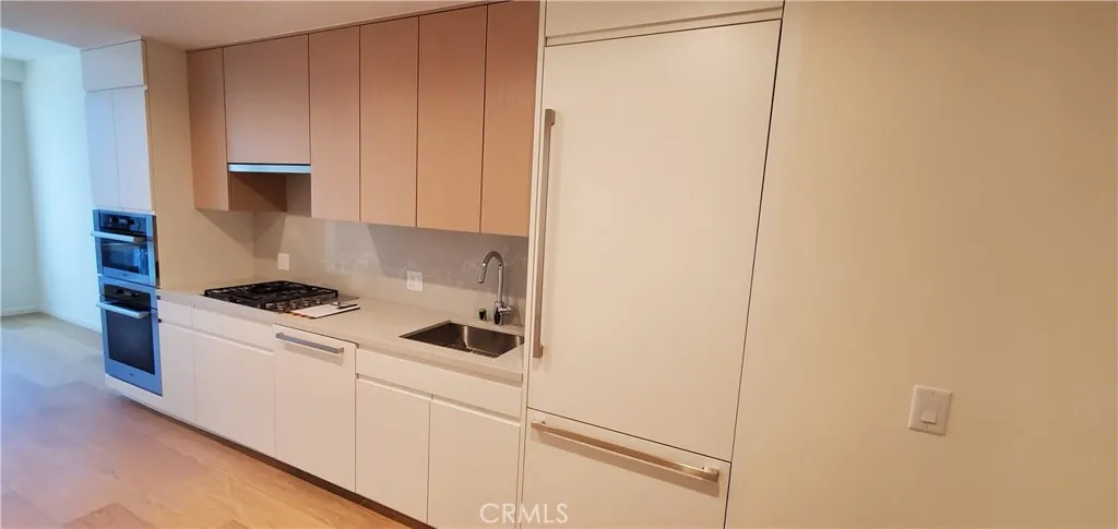 Los Angeles, CA 90017