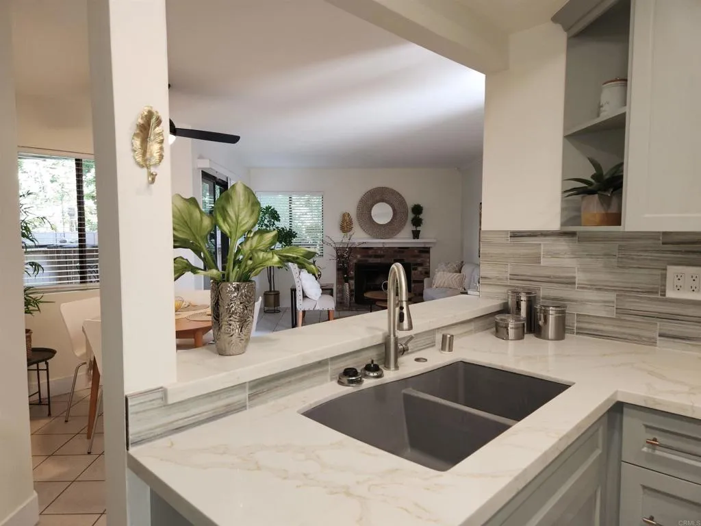 https://cdn.realtyfeed.com/cdn/127/306580591/e25adaf5a1b7a3be81ac9bd2582b2c07.webp