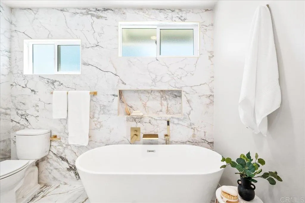 https://cdn.realtyfeed.com/cdn/127/306580791/7ed8e9329933e553af1d322aba811b2b.webp