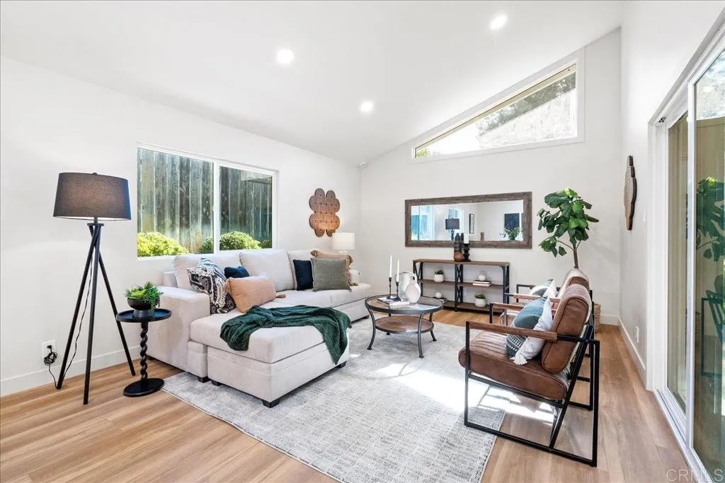 https://cdn.realtyfeed.com/cdn/127/306580791/abd92c92bcb91f94765043b04a7957f8.webp