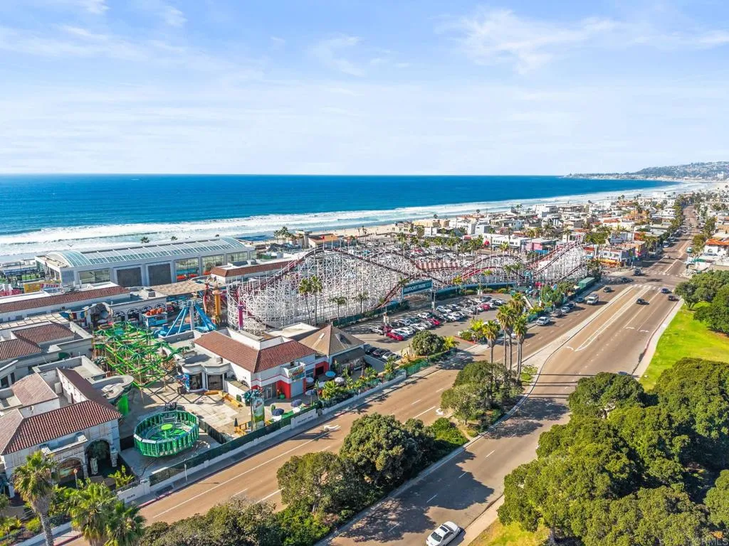 https://cdn.realtyfeed.com/cdn/127/306580874/a56572fa1d443e5b07a9dac8c609670c.webp