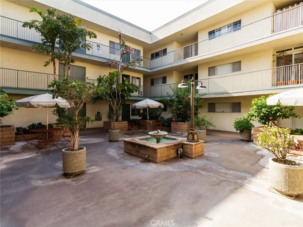 1187 E 3rd, Long Beach, CA 90802 - Photo 3 of 23, Long Beach, CA