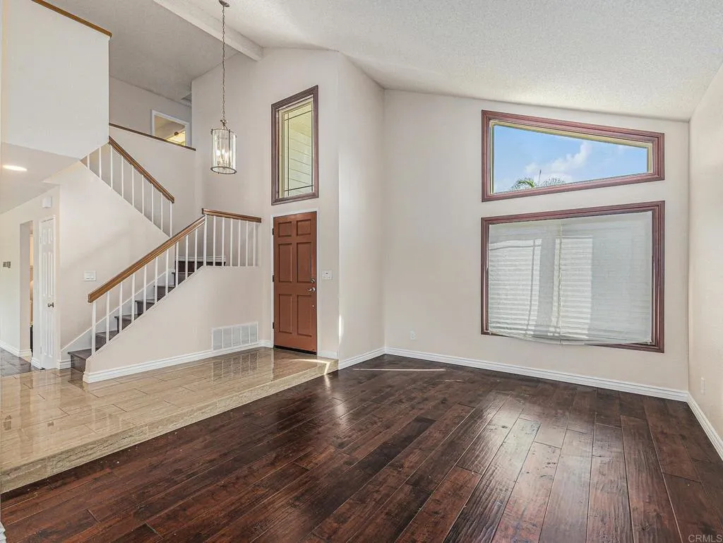 https://cdn.realtyfeed.com/cdn/127/306581054/6284558c6c16ad1a6ebcc05a12f8f265.webp