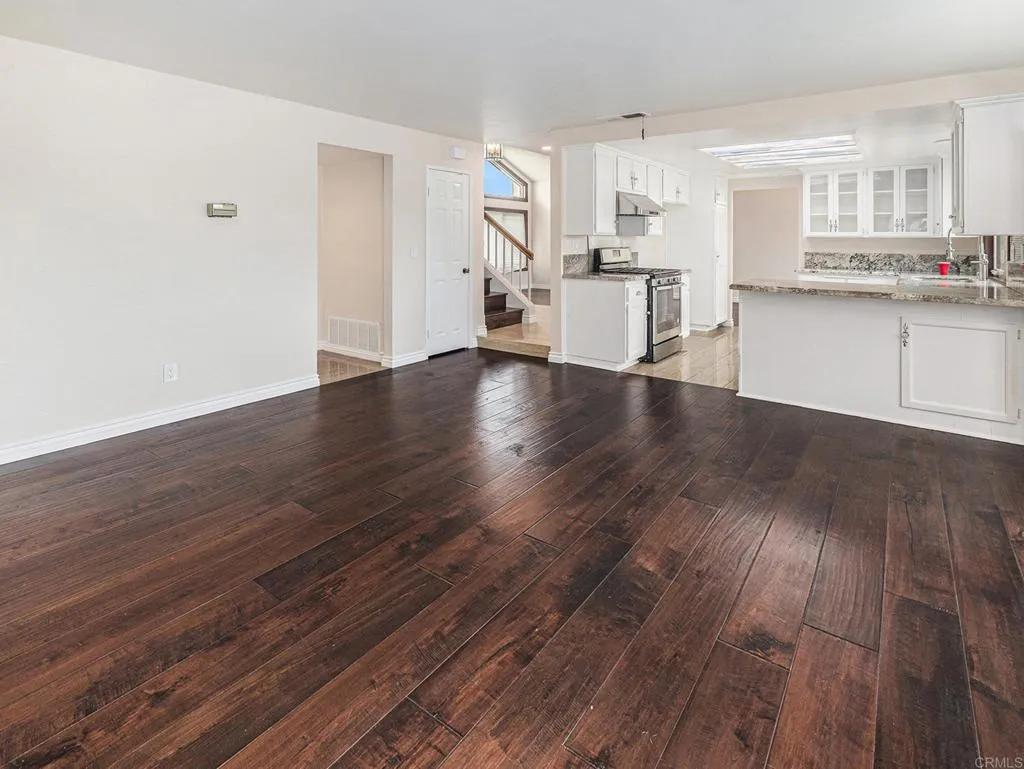 https://cdn.realtyfeed.com/cdn/127/306581054/be7417edb54ff0808698e0861665bfe4.webp