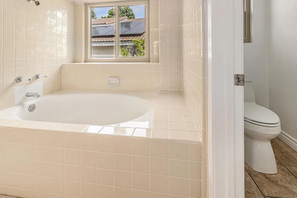 https://cdn.realtyfeed.com/cdn/127/306581054/c90869385973bcc8287ae5349b61e232.webp