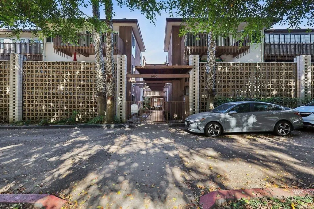 https://cdn.realtyfeed.com/cdn/127/306581118/10a8b9666a9f5d23ed19201df5007c24.webp