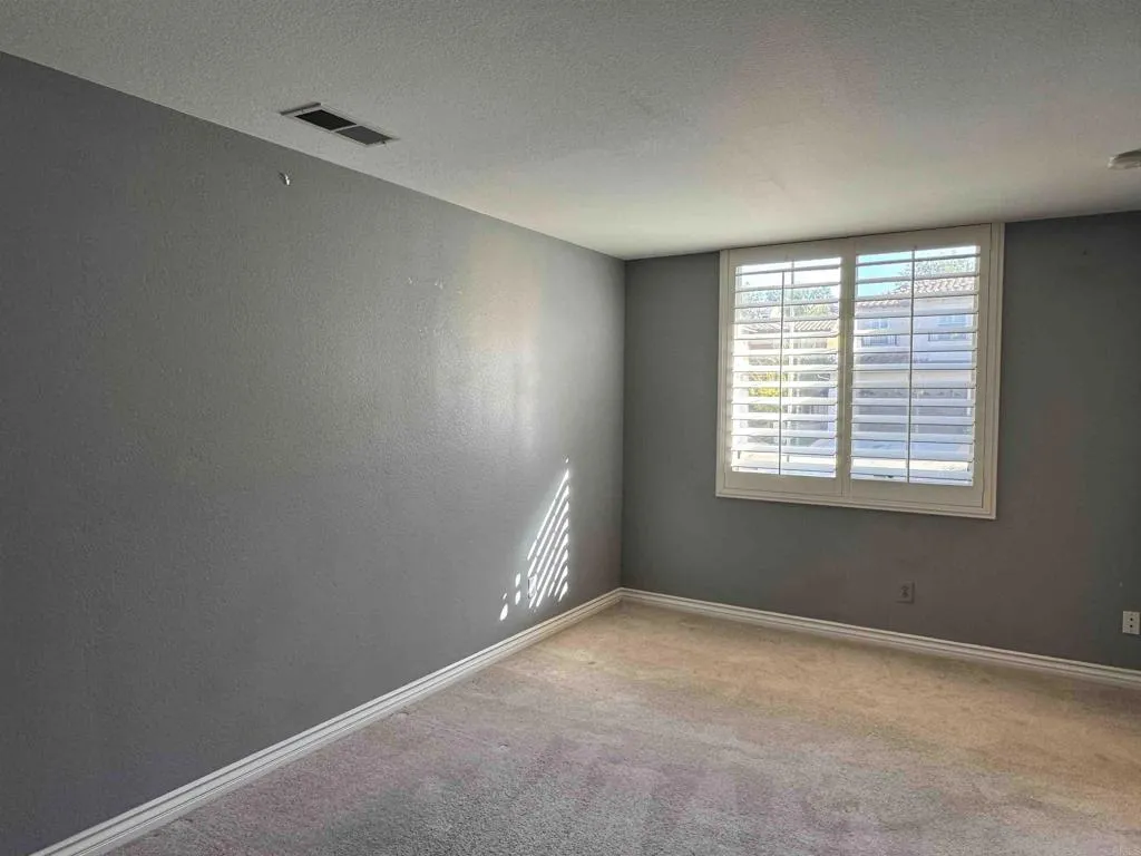 https://cdn.realtyfeed.com/cdn/127/306581166/1f13094f8f566a85a0b174251cbaf5fc.webp