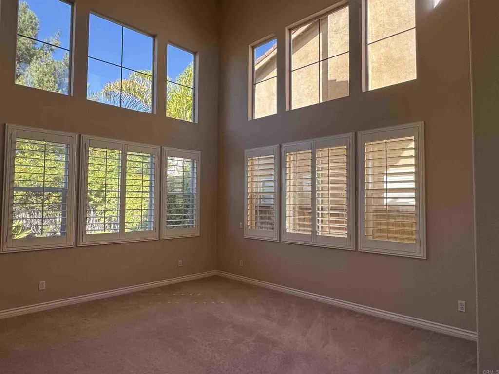 https://cdn.realtyfeed.com/cdn/127/306581166/2564742ee5ab444d0ba4e073b7d63943.webp