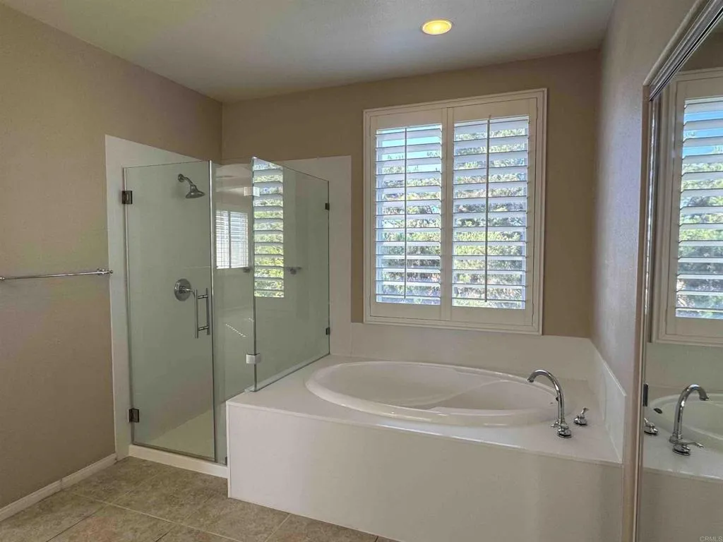 https://cdn.realtyfeed.com/cdn/127/306581166/ed939a7b766da160afc17af90aaa12c3.webp