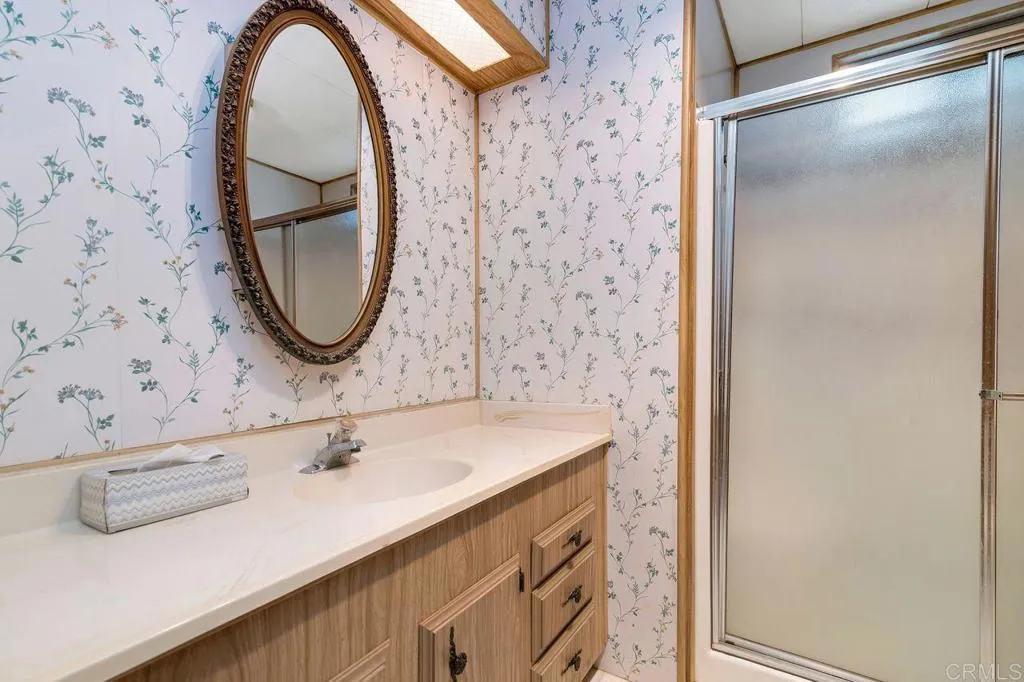https://cdn.realtyfeed.com/cdn/127/306581210/3b56e474b8c90a3935b62de283180cc6.webp