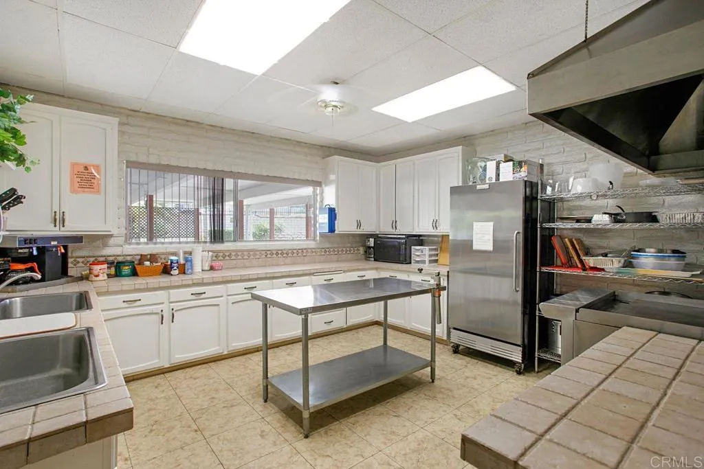 https://cdn.realtyfeed.com/cdn/127/306581210/62ae74ee58f1d00c8050f7d2d3b37ff5.webp
