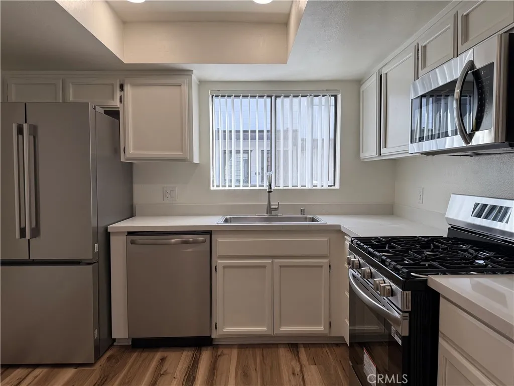 5250 Colodny Drive Unit 21, Agoura Hills, CA 91301 - Photo 5 of 14, Agoura Hills, CA