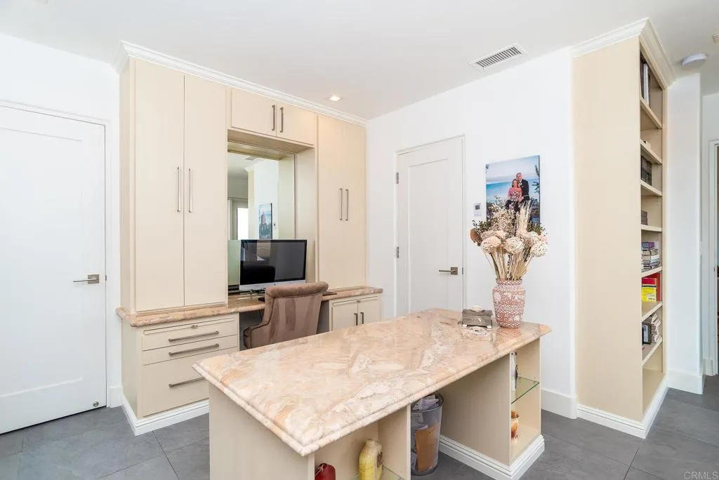 https://cdn.realtyfeed.com/cdn/127/306581246/c303c0ae0e763cd409543a0630e4555f.webp