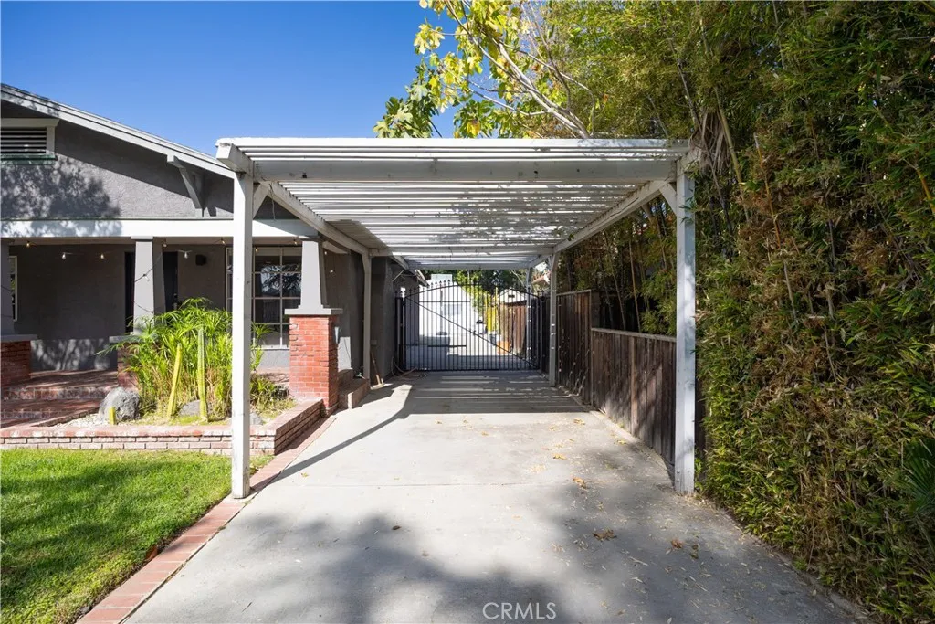 11049 Blix Street, Toluca Lake, CA 91602 - Photo 4 of 30, Toluca Lake, CA