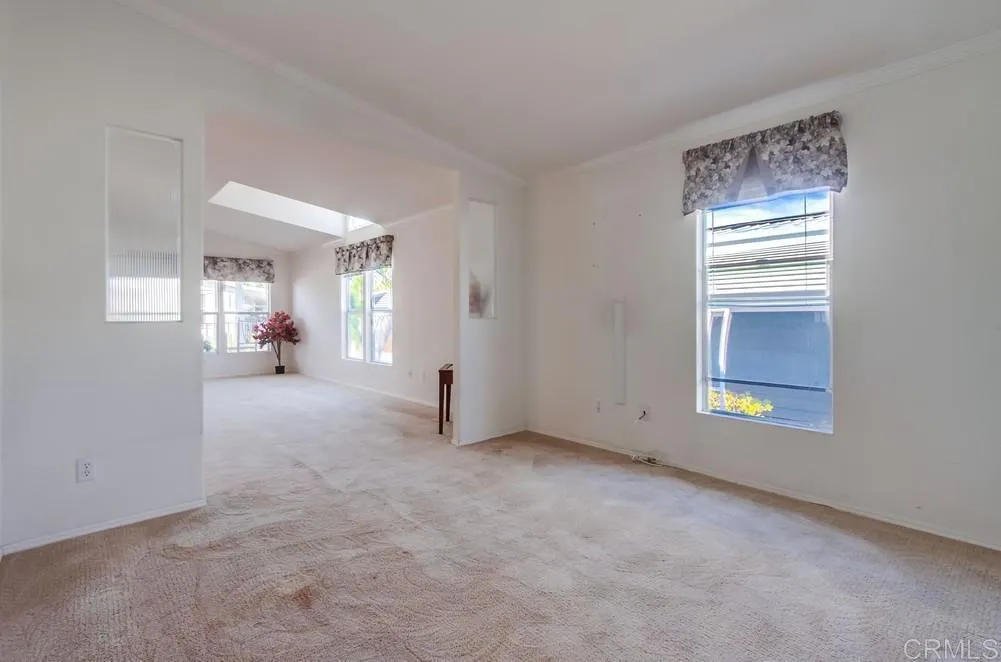 https://cdn.realtyfeed.com/cdn/127/306581410/20d8eba56ecd44ddd6ce15662524f624.webp