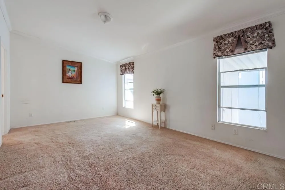 https://cdn.realtyfeed.com/cdn/127/306581410/643c626130e5465e75e980f0f403efa7.webp