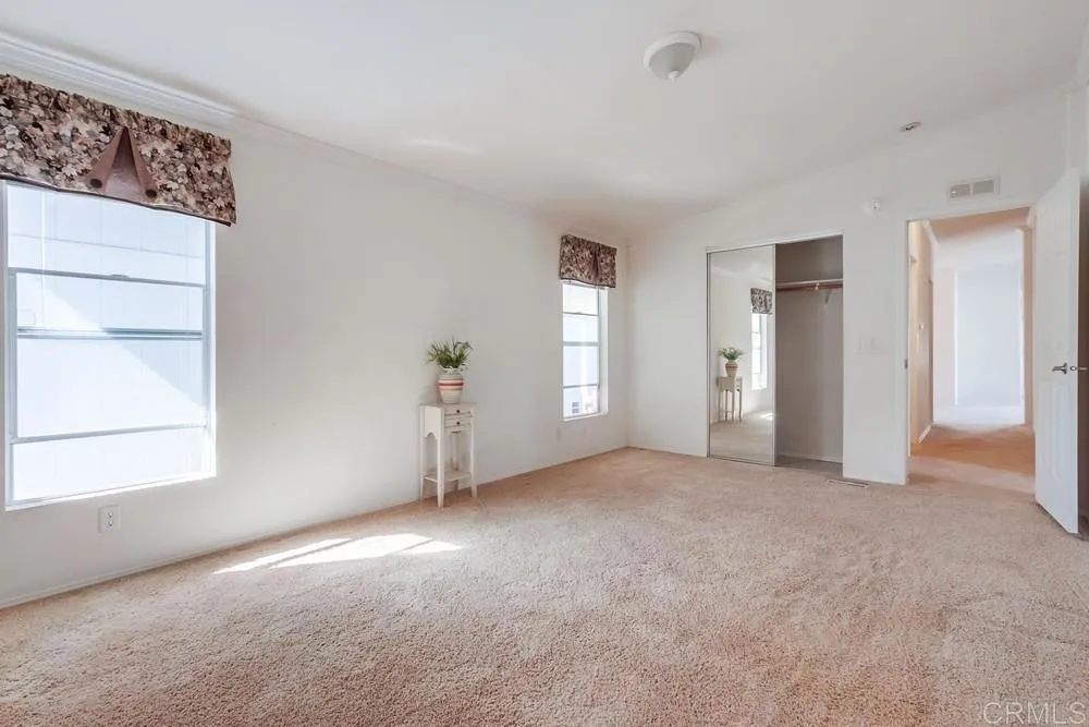 https://cdn.realtyfeed.com/cdn/127/306581410/8b4f31c7260c79baf645af0286dd4a92.webp