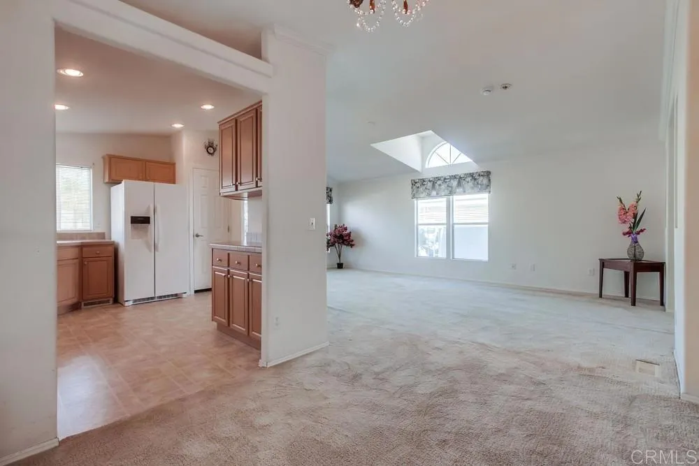 https://cdn.realtyfeed.com/cdn/127/306581410/c8d421369a237ee180f235617ef99b32.webp