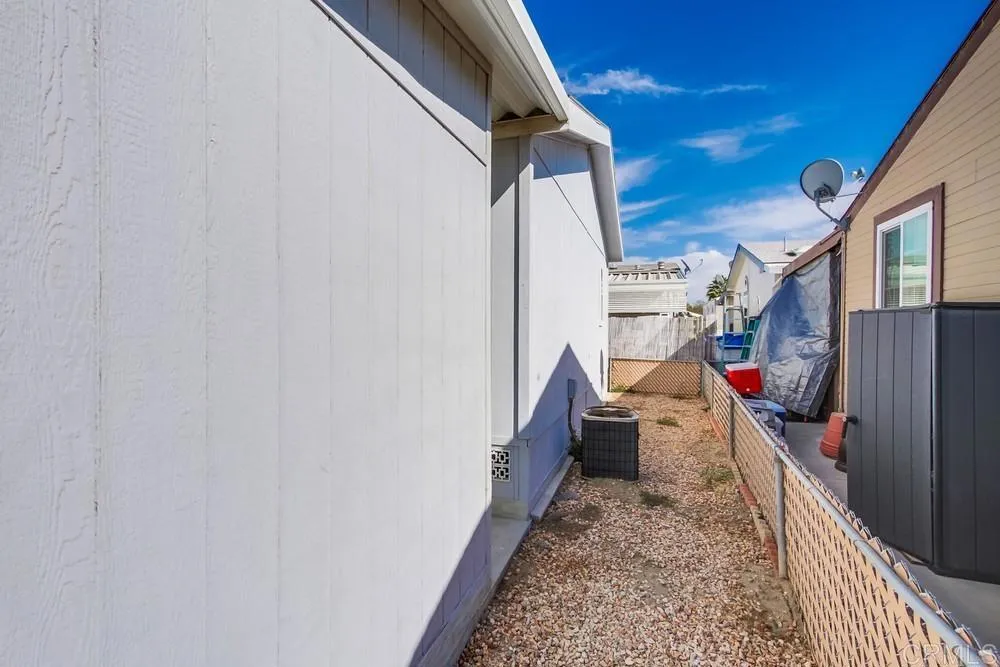https://cdn.realtyfeed.com/cdn/127/306581410/c909667520cecc8dcd2125182f490a41.webp