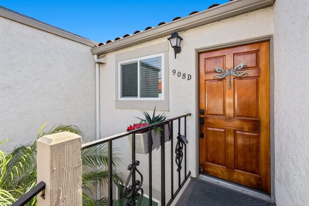 908 Caminito Madrigal UNIT&nbsp;D, Carlsbad, CA, 92011