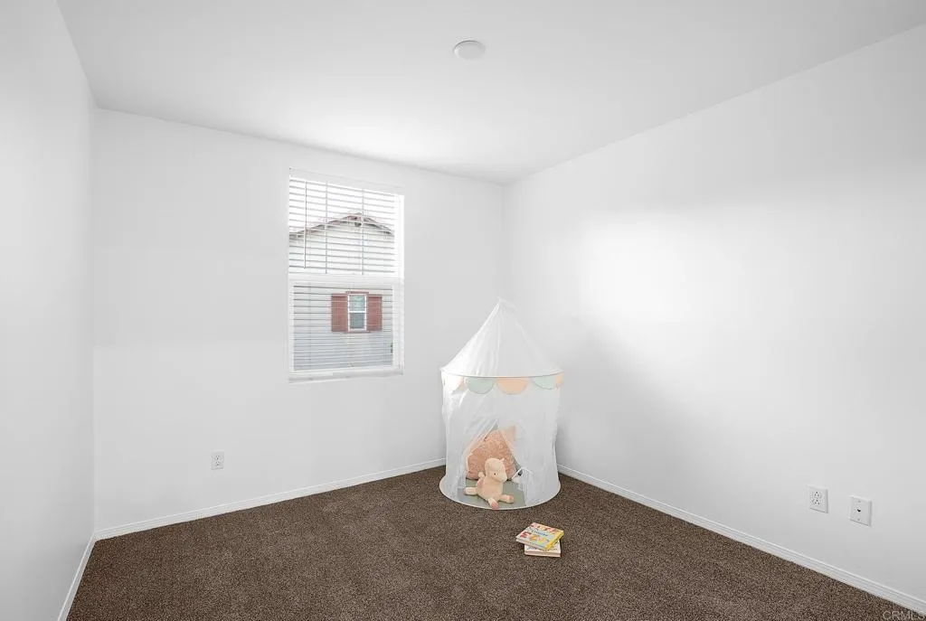 https://cdn.realtyfeed.com/cdn/127/306581466/143f2106492d795a1725ba81fcd087e8.webp