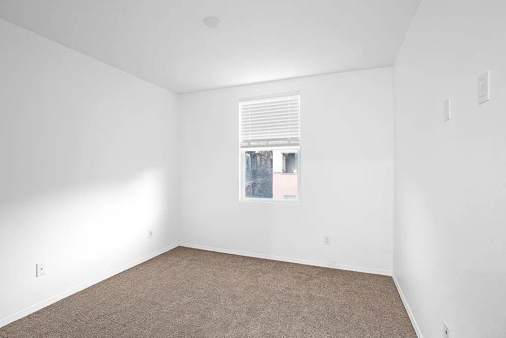 https://cdn.realtyfeed.com/cdn/127/306581466/8119a79e27265167c3ca7c944d85a4dd.webp