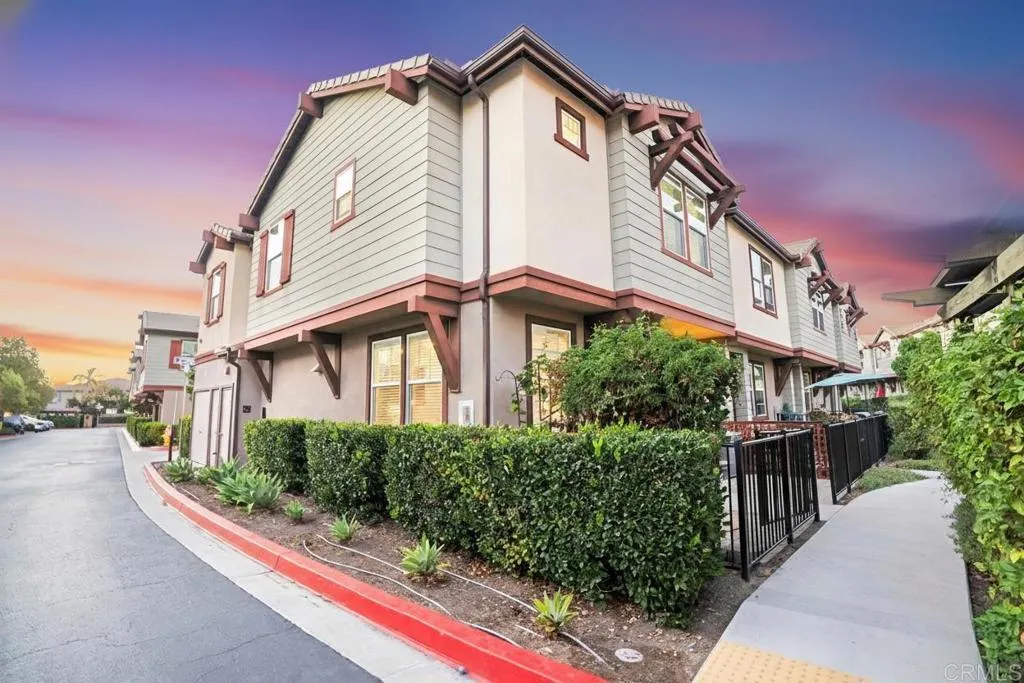 https://cdn.realtyfeed.com/cdn/127/306581466/97373b4a47171e33d8328b4ad507fc02.webp
