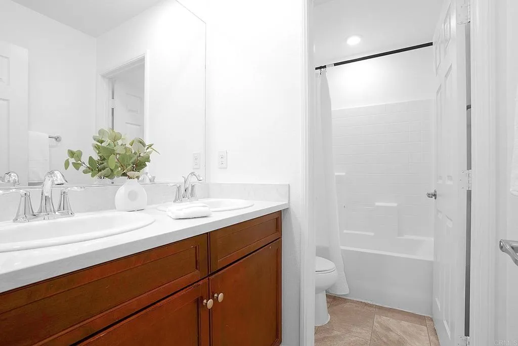 https://cdn.realtyfeed.com/cdn/127/306581466/e7f6d7e3fdf4d3638d1a8e5d859d1315.webp