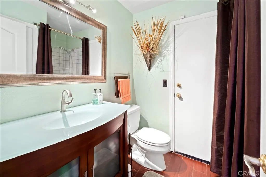 https://cdn.realtyfeed.com/cdn/127/306581477/4f90bb4eac1f450a71a2225029007678.webp