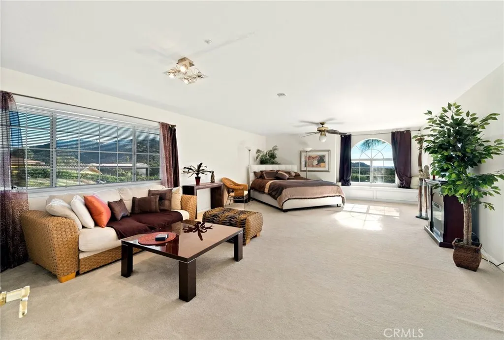 https://cdn.realtyfeed.com/cdn/127/306581477/9f76108dfcb17b21b3a29e30485f4b5f.webp