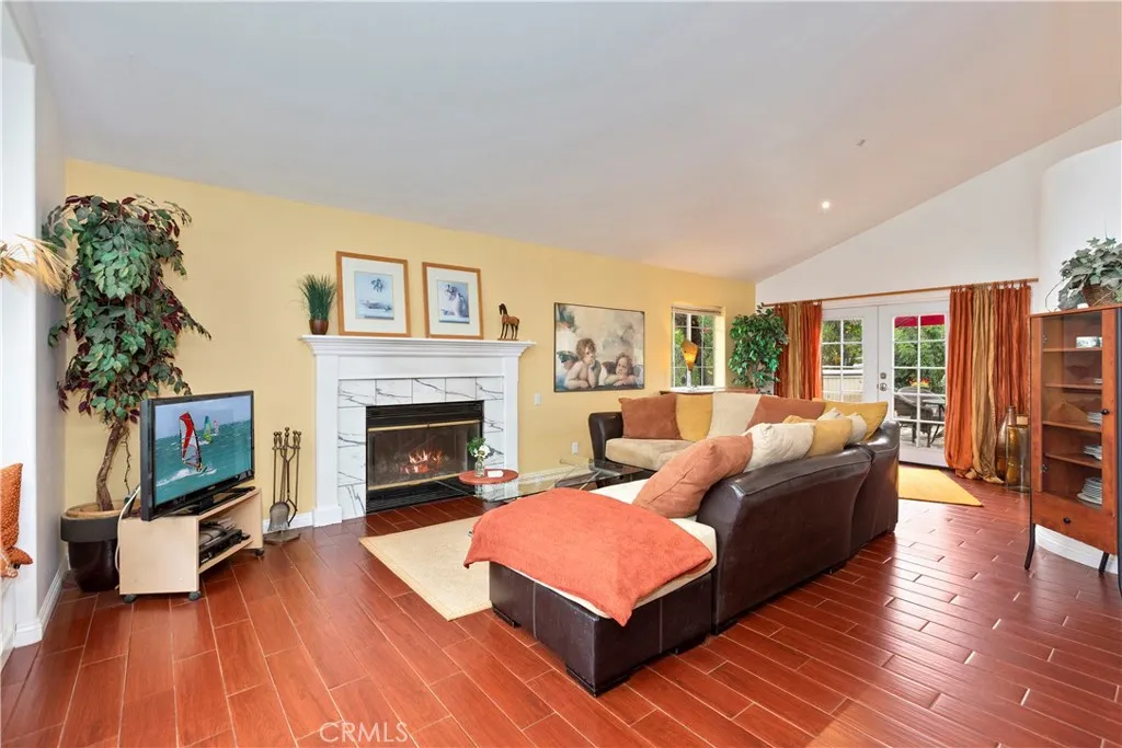 https://cdn.realtyfeed.com/cdn/127/306581477/da8cb75d004f5c2815646a5f17f1c2ce.webp