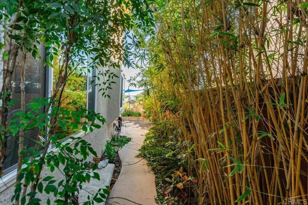 https://cdn.realtyfeed.com/cdn/127/306581495/c33ef05275b67ab4335ed38c7f7af5c5.webp