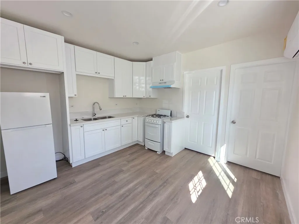 11572 Amboy Avenue, San Fernando, CA 91340