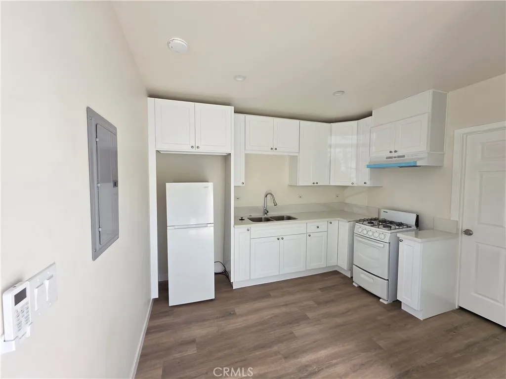 11572 Amboy Avenue, San Fernando, CA 91340 - Photo 2 of 13, San Fernando, CA