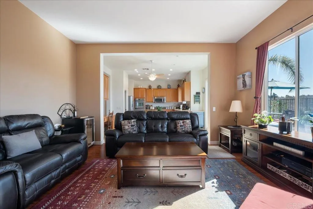 https://cdn.realtyfeed.com/cdn/127/306581709/0085a8dc0f27f246902d5736d8657d2d.webp