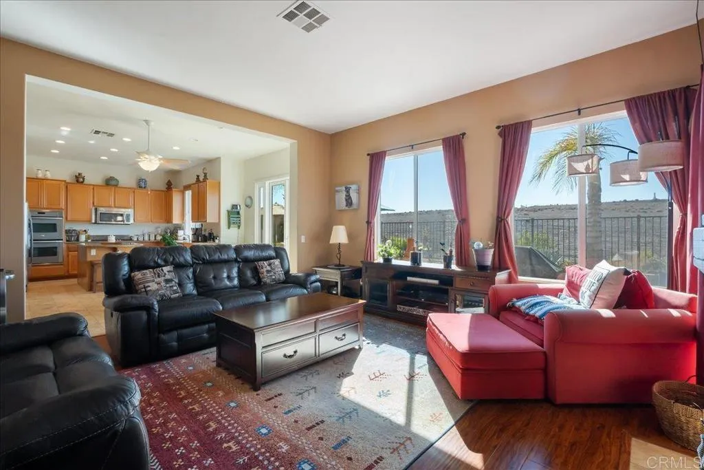 https://cdn.realtyfeed.com/cdn/127/306581709/6ed6355da5e340ba32387822299db5a4.webp