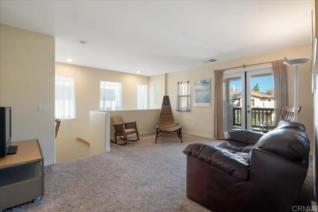 https://cdn.realtyfeed.com/cdn/127/306581709/d374801a107569dea2bf622c760795a5.webp