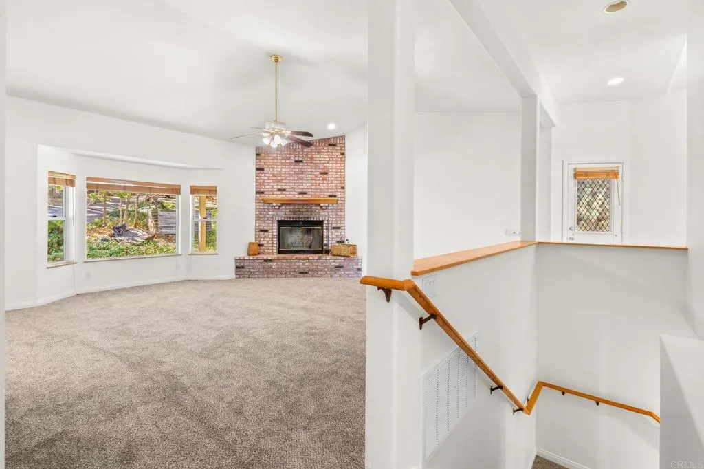 https://cdn.realtyfeed.com/cdn/127/306581752/b8af170cae128f85cf576179ead03598.webp