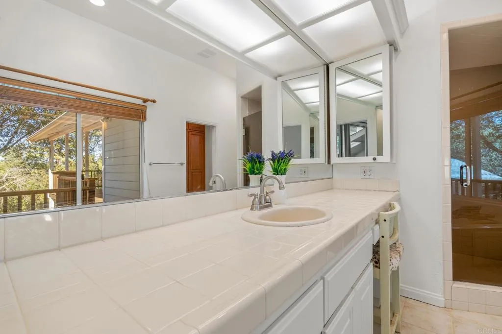 https://cdn.realtyfeed.com/cdn/127/306581752/c35294003a1e3caa715221b07f15fde1.webp