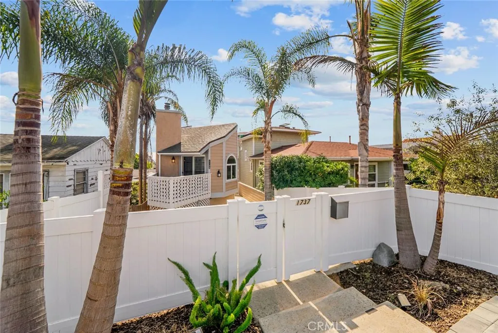 https://cdn.realtyfeed.com/cdn/127/306581763/381f135649a8b3f76978ef9e2373e3de.webp