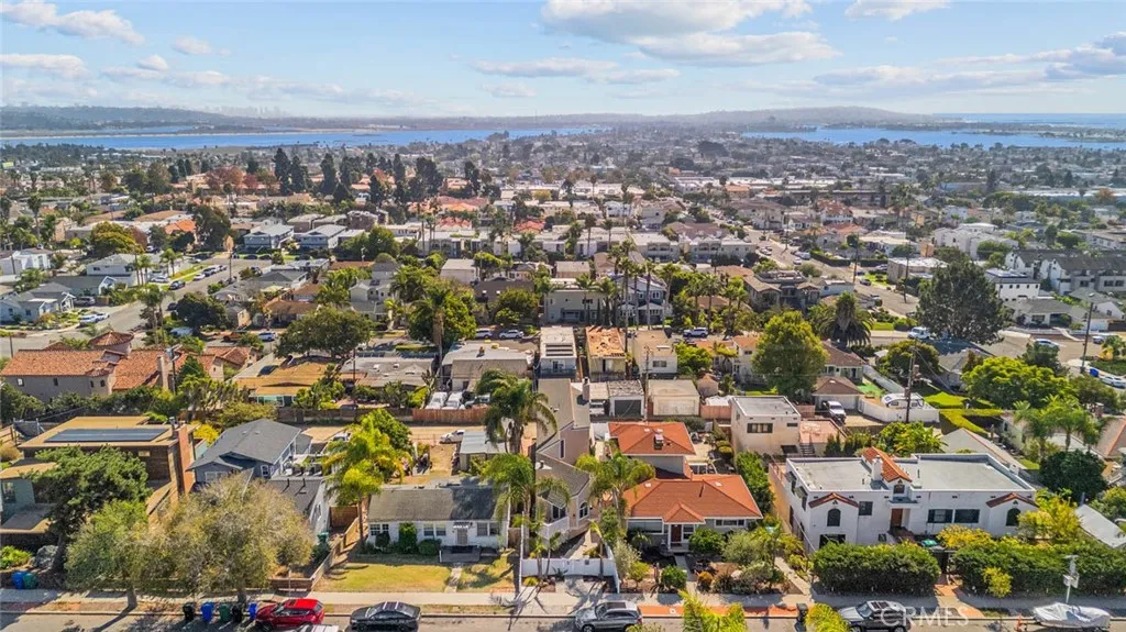 https://cdn.realtyfeed.com/cdn/127/306581763/96141612d3e3f505ba48004ea42260f9.webp