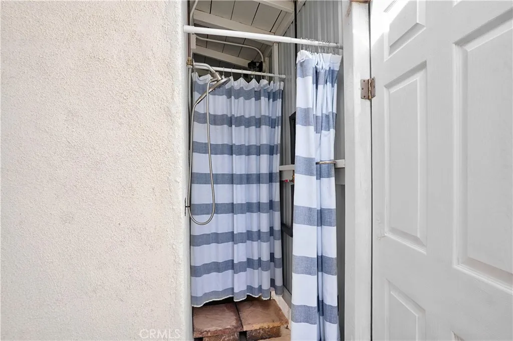 https://cdn.realtyfeed.com/cdn/127/306581774/2fab03d91081030140487f11a558fa39.webp