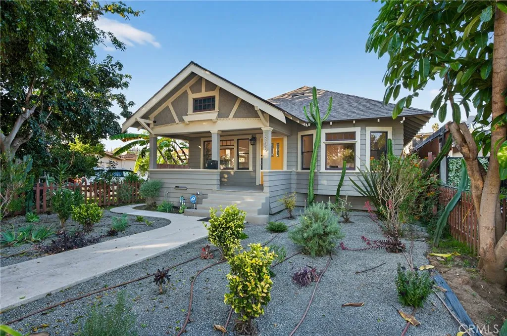 3305 Montclair