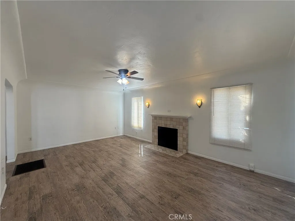 https://cdn.realtyfeed.com/cdn/127/306581800/b1be16ff3ce6a3b7f1a3f11cad39104a.webp