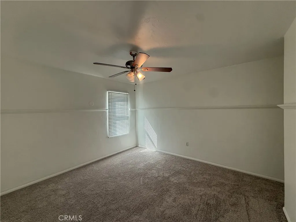 https://cdn.realtyfeed.com/cdn/127/306581800/cb41fab2715f2771c9997e5507aeabd4.webp
