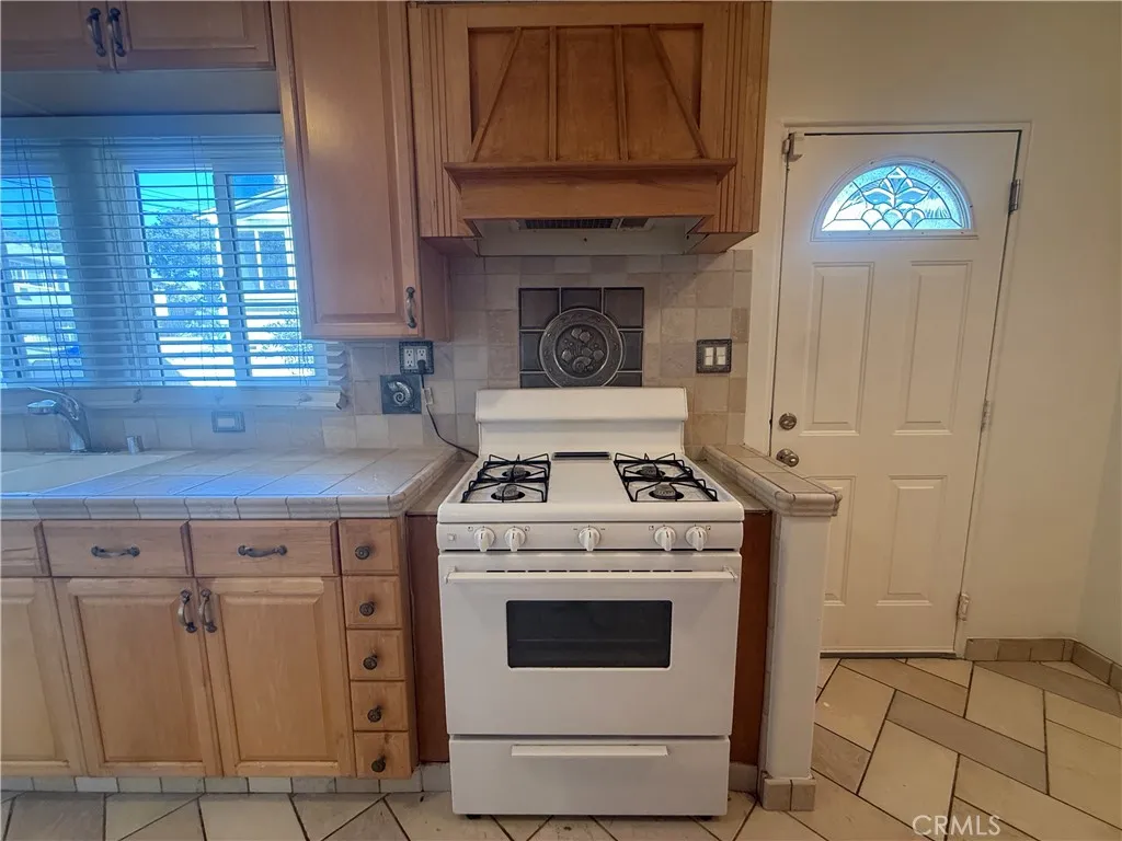 https://cdn.realtyfeed.com/cdn/127/306581800/e5706d2ad59115c8ecd750a17b7136ac.webp