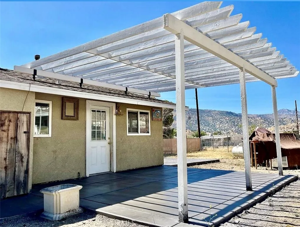 2217 Young, Lake Isabella, CA 93240